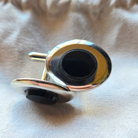 Vintage Silver tone Metal Cufflinks with black stone or resin - Picture 4 of 6